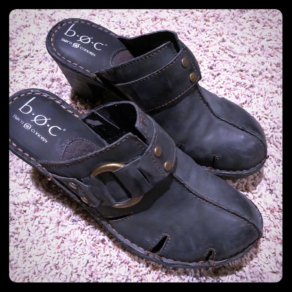 EUC Born clog soft black with copper buckle 8